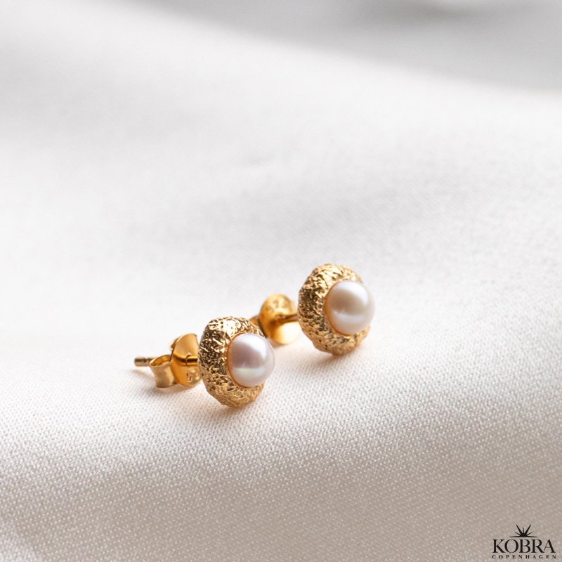 "Luna Mae" 18 karat forgyldte reringe / restikker med gte ferskvandsperler