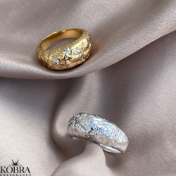 "Luna" stor chunky guld ring med hvide sten