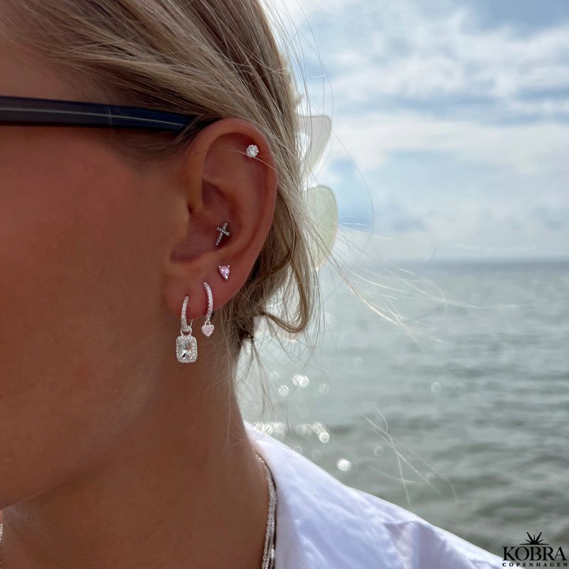 "Lise" silver earrings with pink zirconia stones