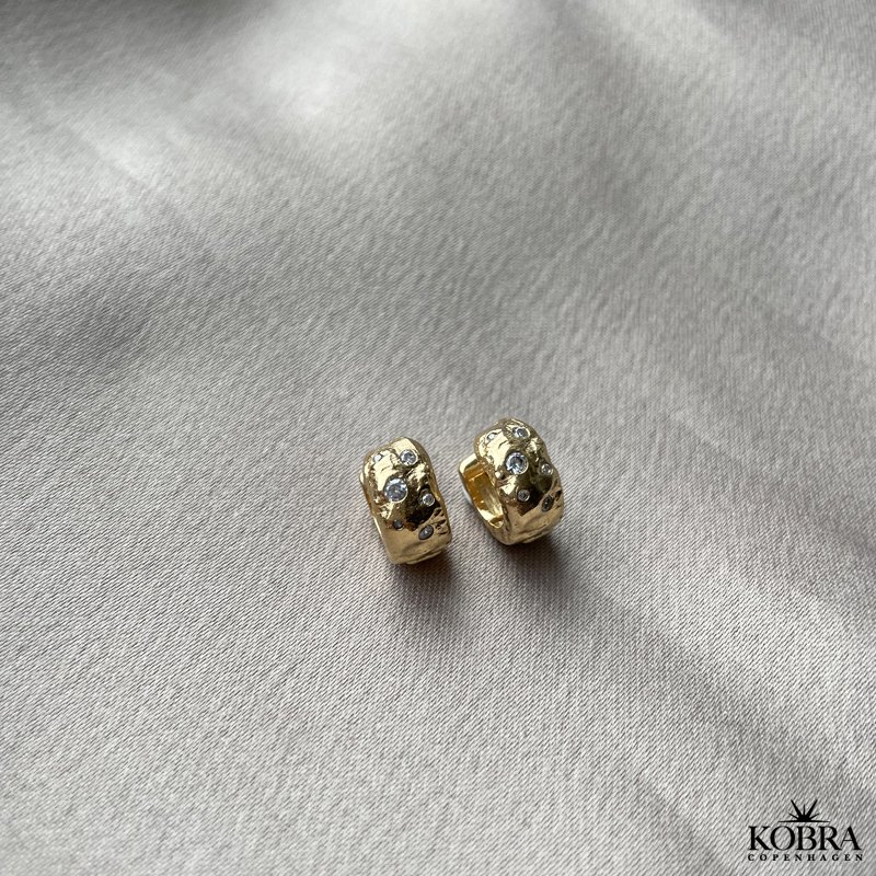 "Luna" Small chunky hoops with stones in gold
