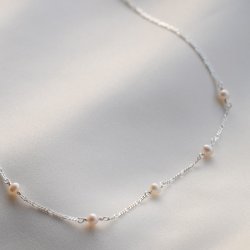 "Malia" hndlavet slv halskde med sm perler