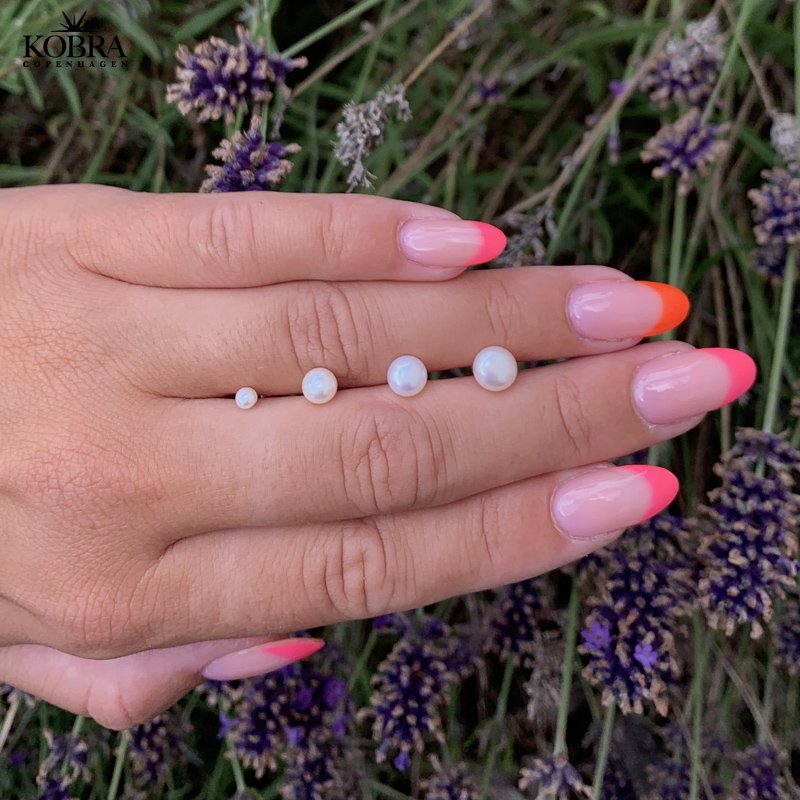 "Margrethe" silver earrings with freshwater pearls (7 mm)