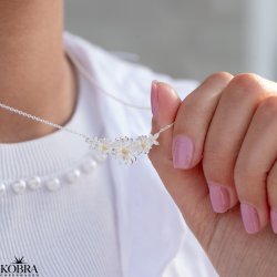 "Marguerit" necklace with 3 beautiful daisies