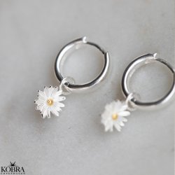 "Marguerit" silver hoops with daisies
