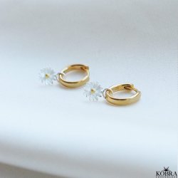 "Marguerite" gold hoops with daisies
