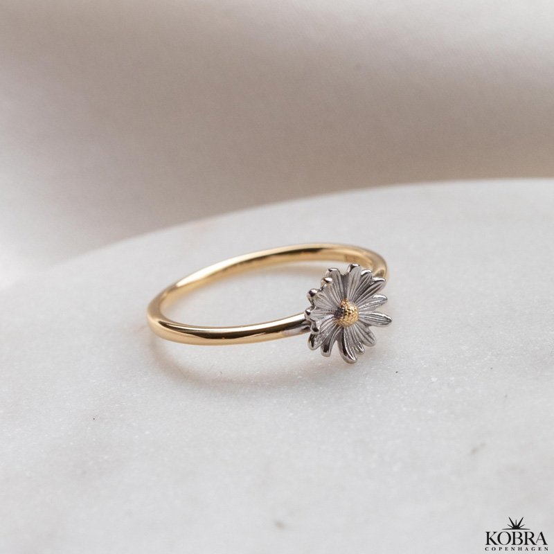 "Marguerit" guld ring med margueritter