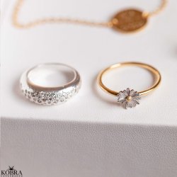 "Marguerit" guld ring med margueritter