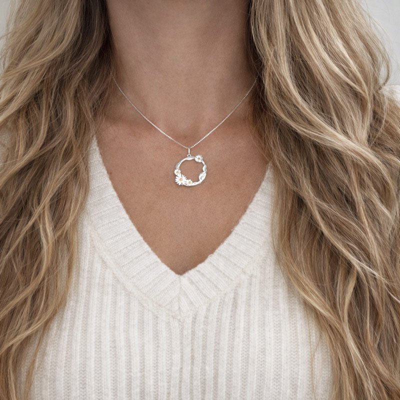 "Marguerit" halsk�de i s�lv med blomster vedh�ng