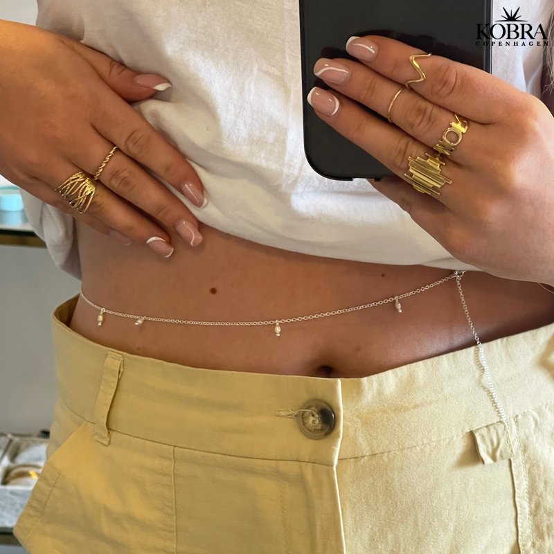 "Wilma" belly chain in silver with 10 real freshwater pearls