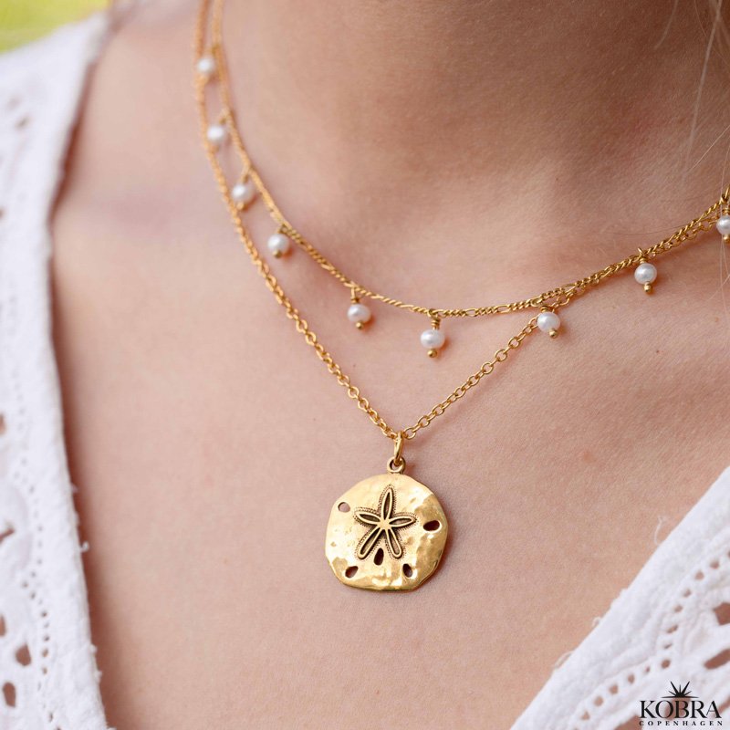 "Mayflower" guld halskde med hammerslet amulet