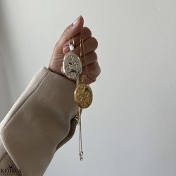 "Loyal" Oval slv medaljon med poter med personlig gravering