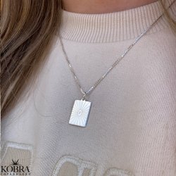 "Mayday" halskde sterling slv inklusiv personlig gravering