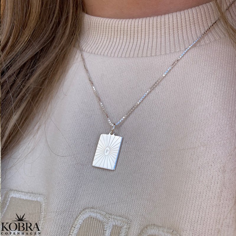 "Mayday" halskde sterling slv inklusiv personlig gravering