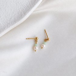 "Melissa" gold earrings with white freshwater pearls