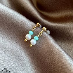 "Melissa" guld ørestikker med hvide ferskvandsperler