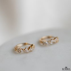 "Mikami" gold hoopshoop with stones and unique design (medium)