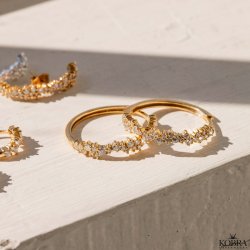 "Mikami" unikke guld hoops (large) med hvide sten