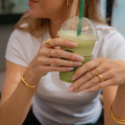 "Junie" 18k gullbelagt chunky hjertering med steiner