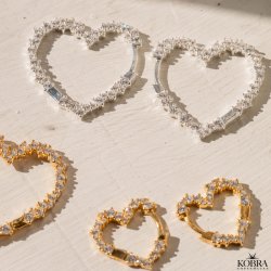 "Mikami" small gold heart earrings with white stones