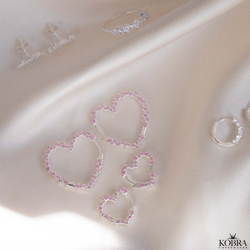 "Mikami" sm slv hjerte reringe med lyserde sten