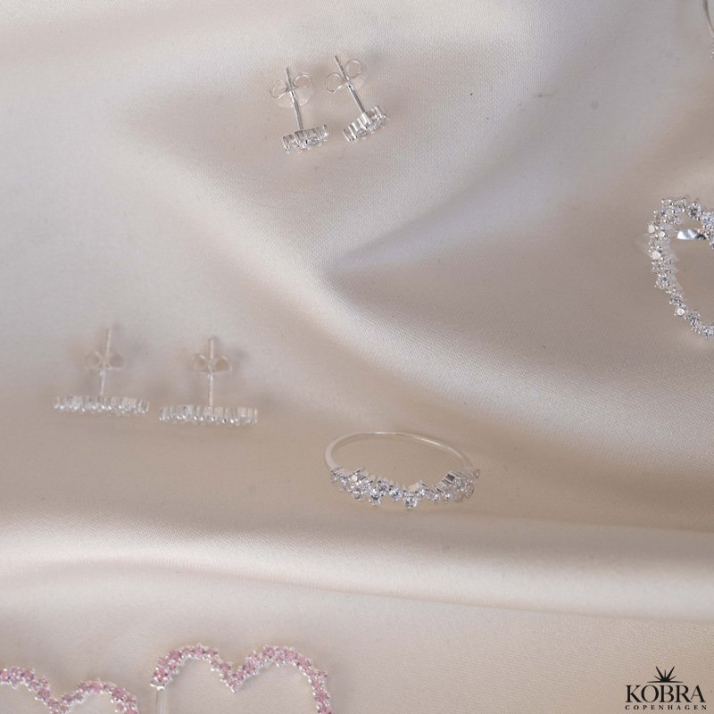 "Mikami" slv restikker (medium) med hvide sten