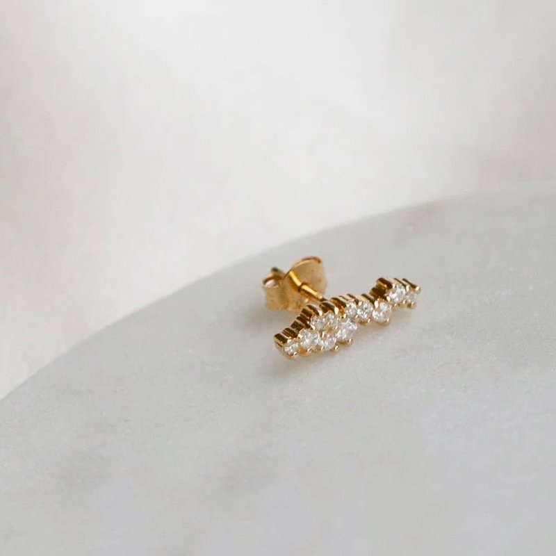 "Mikami" 18 karat forgyldt �rering (medium) med sten, 1 stk