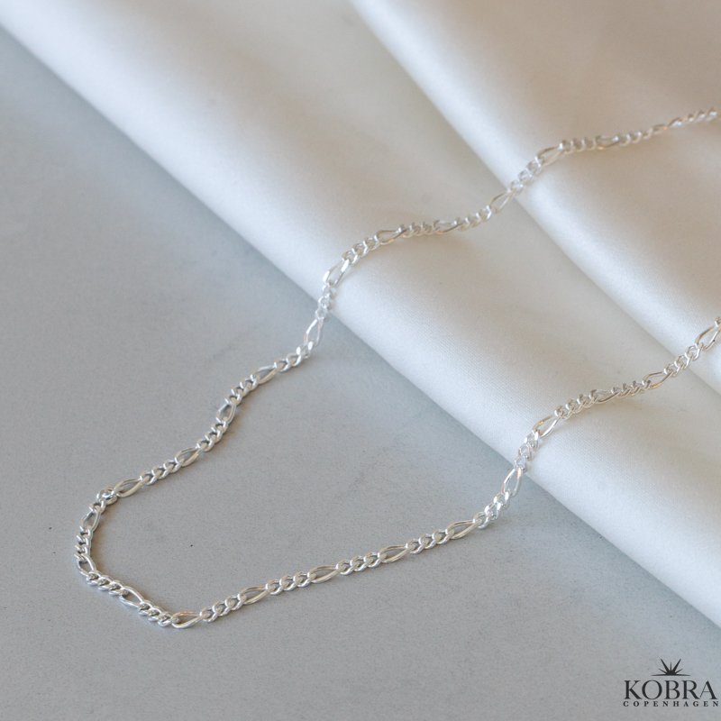 "Milo" kde i slv eller guld