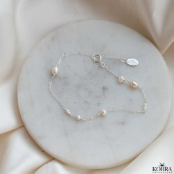 "Monaco" perle armbnd i slv med hvide ferskvandsperler