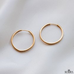 "Monica" store hoops med sten i guld