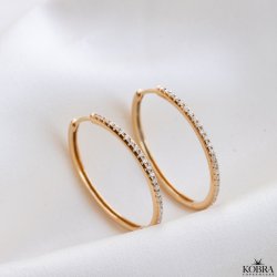 "Monica" store hoops med sten i guld