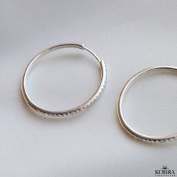 "Monica" store hoops med sten i slv