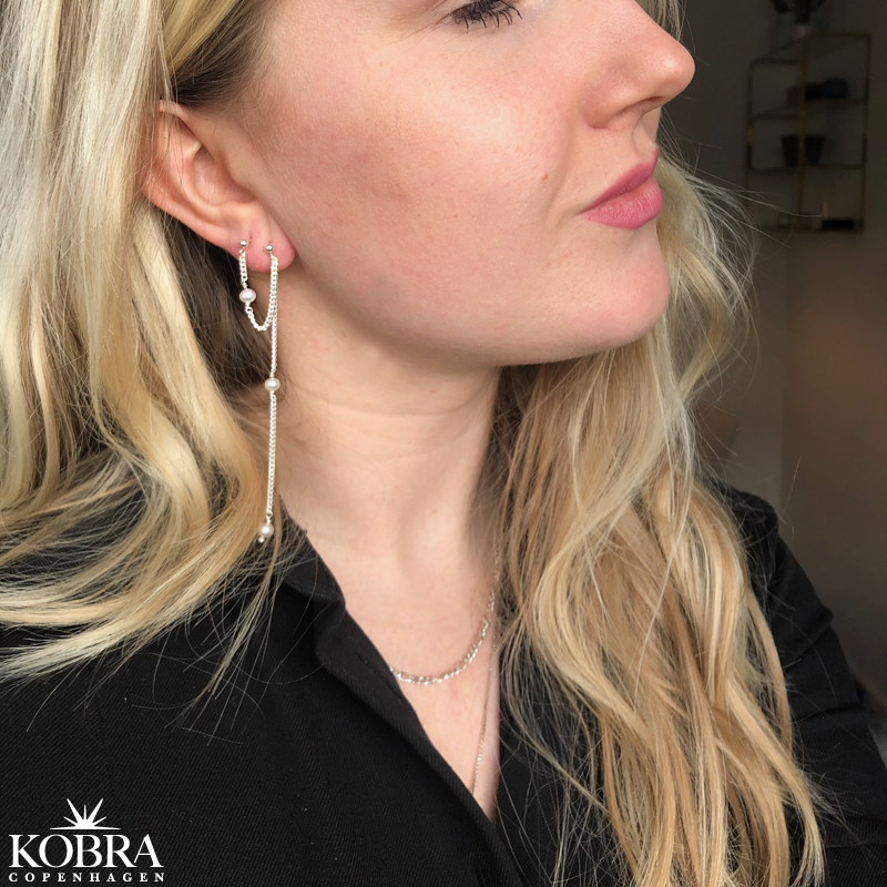 "Monroe" slv rering med ferskvandsperler til 2 huller i ret