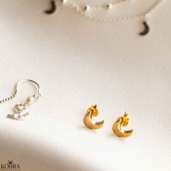 "Moon" small hammered gold moon earrings