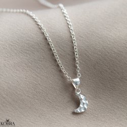 "Moon" simpel hammered silver moon necklace
