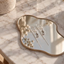"Moon" silver �rh�nge med p�rla och hamrad m�ne