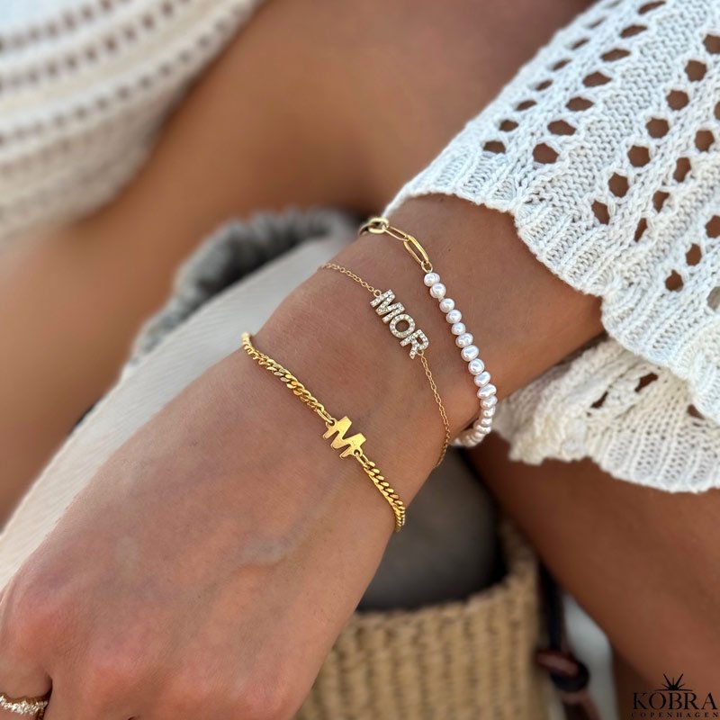 "MOR" guld armbnd med sten
