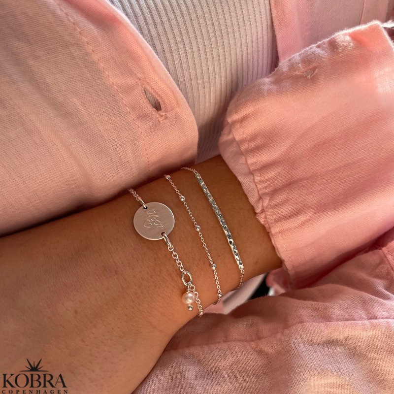 "Merci" slv armbnd med ferskvands perle og personlig gravering