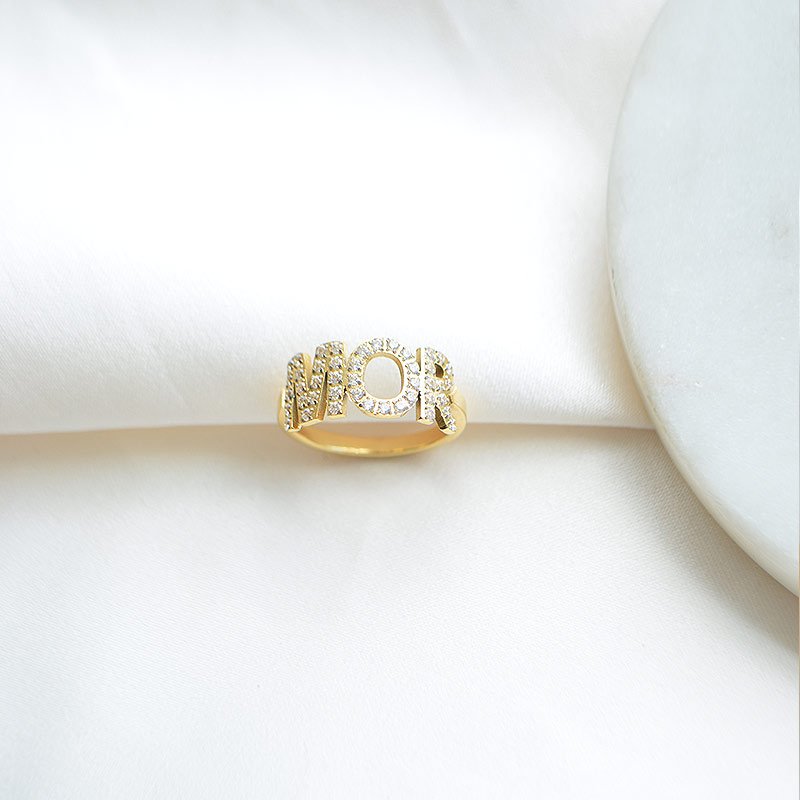 "MOR" ring med sten � 18K PVD Forgyldt