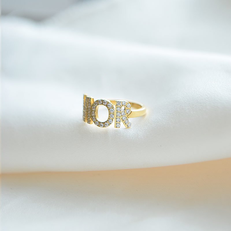 "MOR" ring med sten � 18K PVD Forgyldt