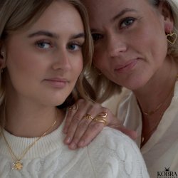 "BFF" puzzle necklaces in gold