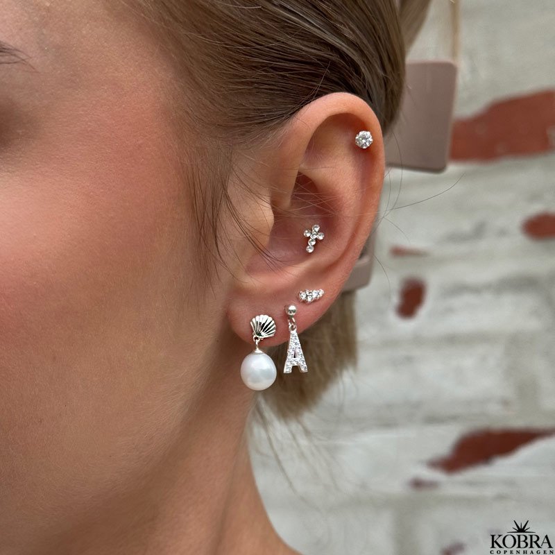 "Rosella" silver earrings freshwater pearls