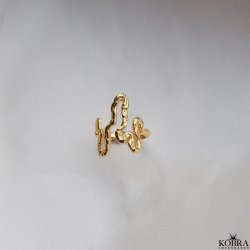 "Nagini Organic" Slange ring i organiske former  Hammerslet look i forgyldt