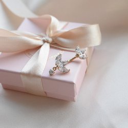 "Marietta" sommerfugl navlepiercing med zirkonia