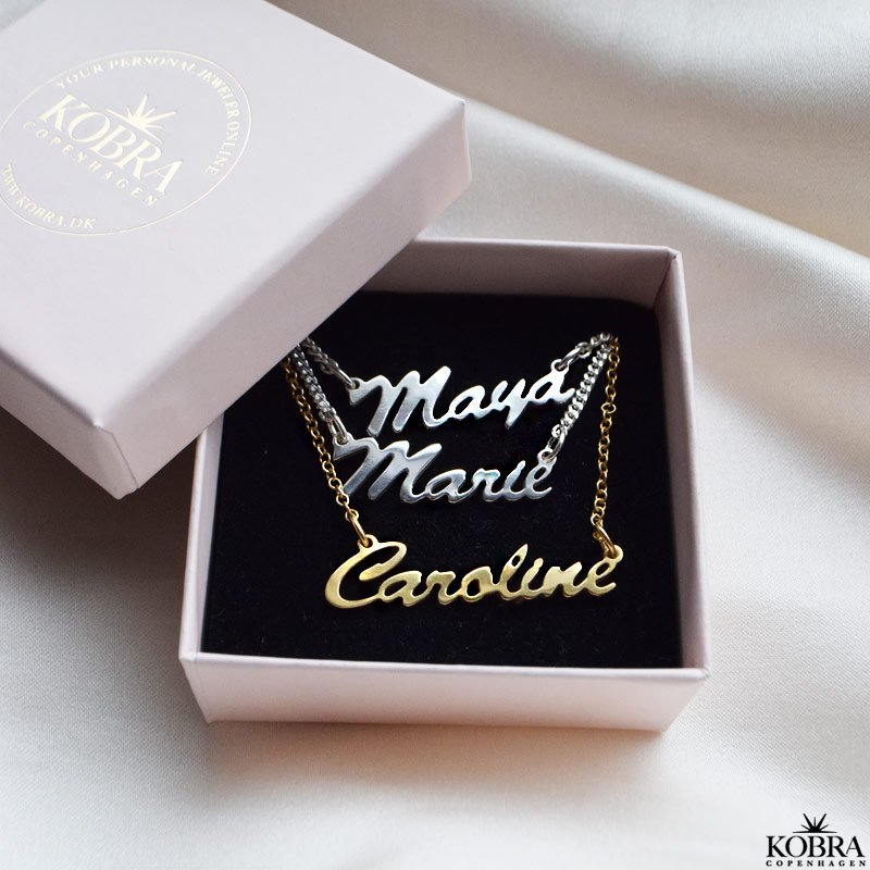 "Saga" Hndlavet navnehalskde i slv