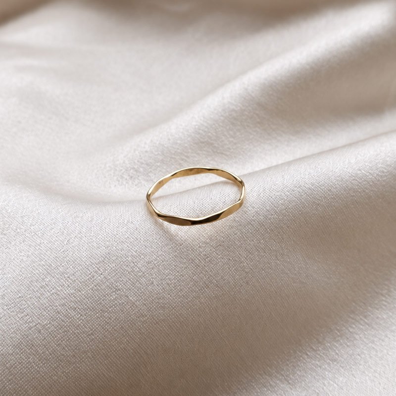 "Nikoline" 18 karat forgyldt ring med facetter