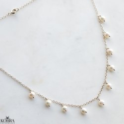 "Noella" slv halskde med 10 ferskvandsperler