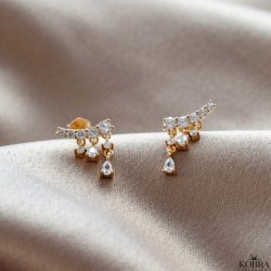 "Nora" gold earrings with hanging drop stones