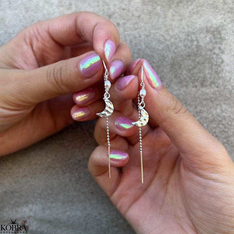 "Moon" slv reringe med perle og hammerslet mne