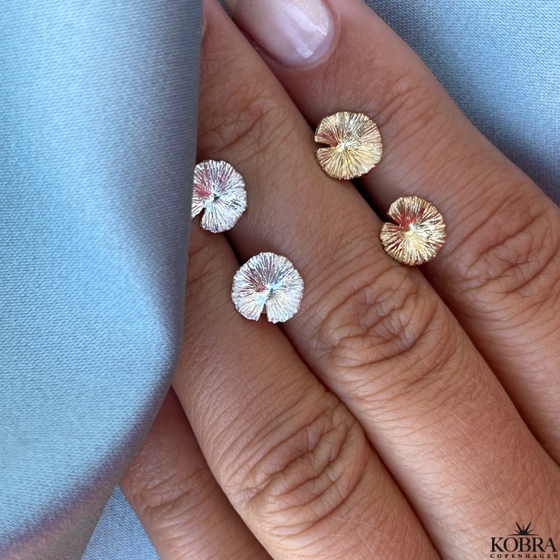 "Fawn" sm guld reringe med blade