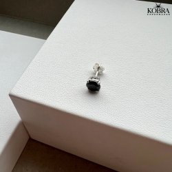 "Trent" restik med sort zirkonia sten